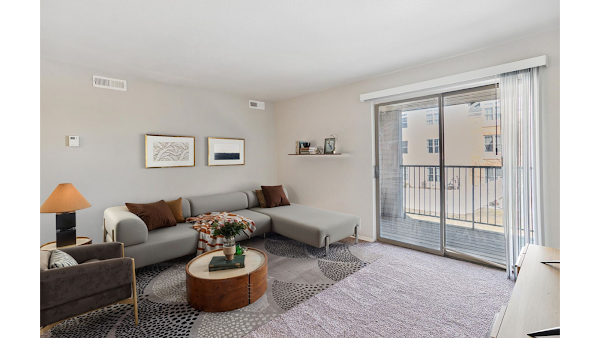 Lakeside Park apartments in Sterling Heights MI