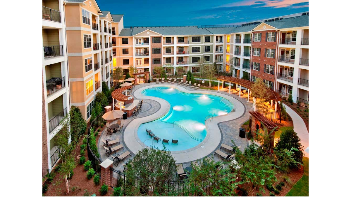 AMLI North Point apartments in Roswell, GA
