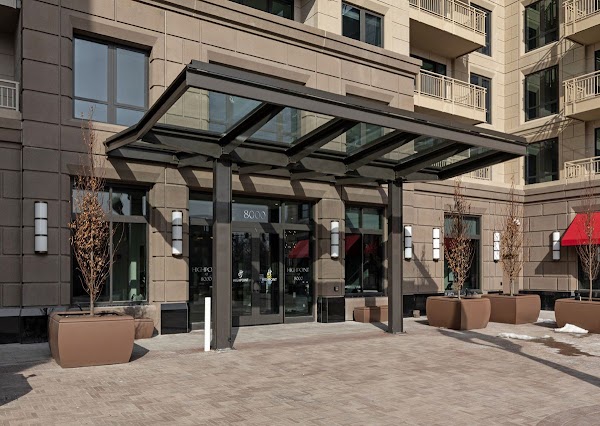Highpoint at 8000 North apartments in Evanston, IL