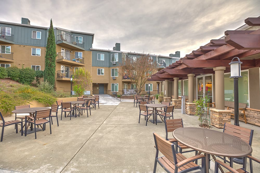 VINTAGE AT BENNETT VALLEY apartments in Santa Rosa CA