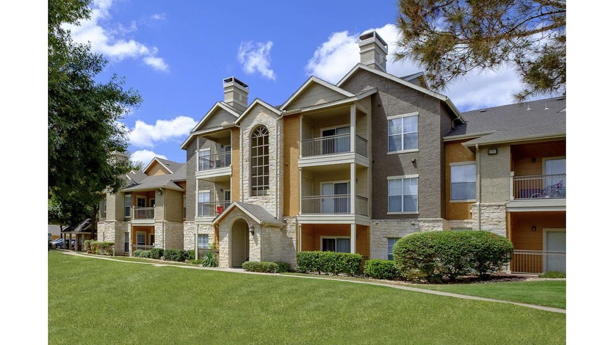 District on La Frontera apartments in Round Rock TX