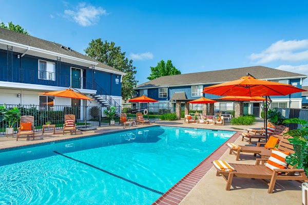 Stratford Villas apartments in Stockton, CA