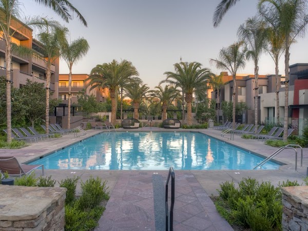 Avalon Burbank apartments in Glendale CA