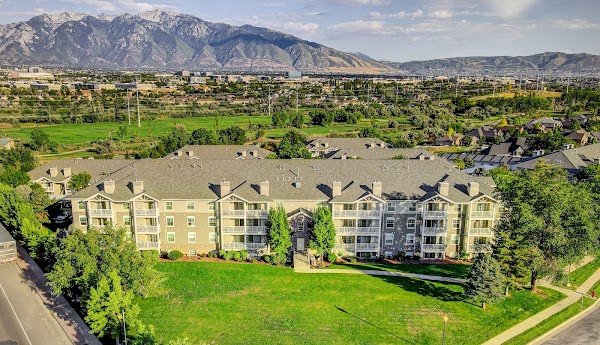 River Oaks apartments in West Jordan UT