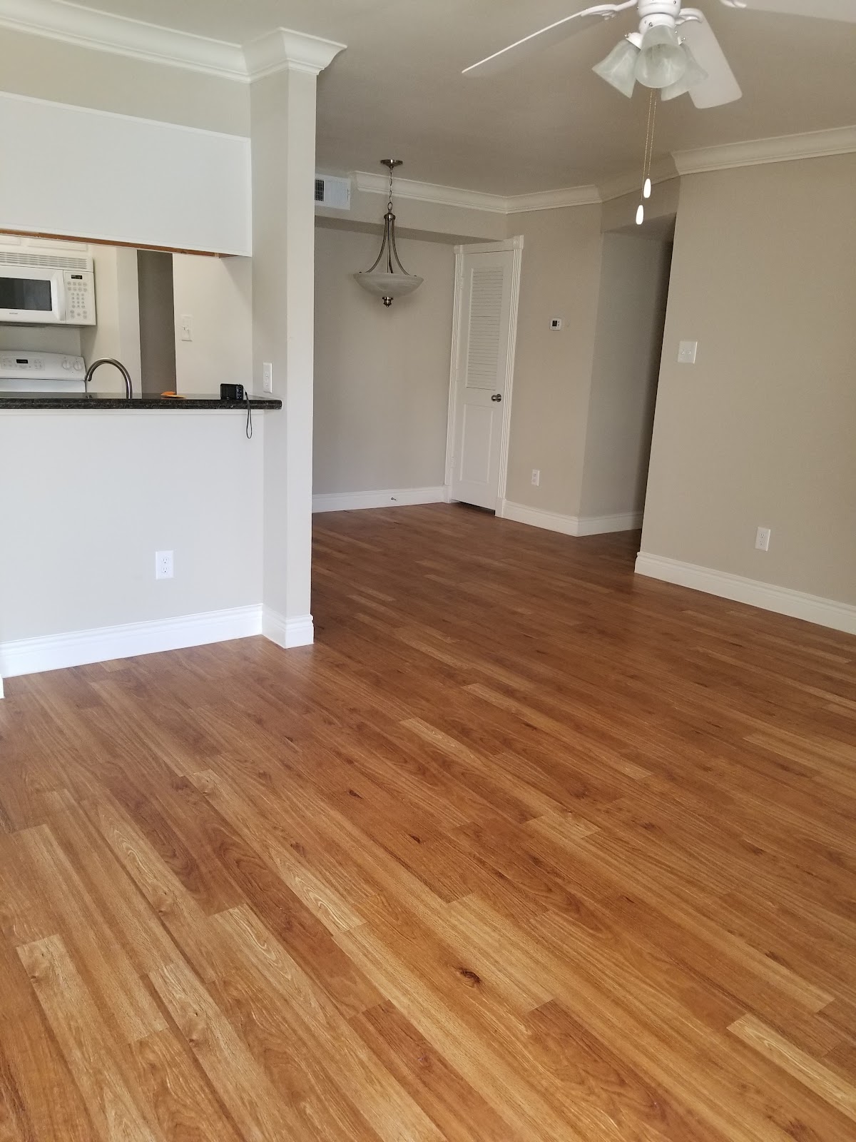 Royal Oaks of Pearland apartments in Pearland TX