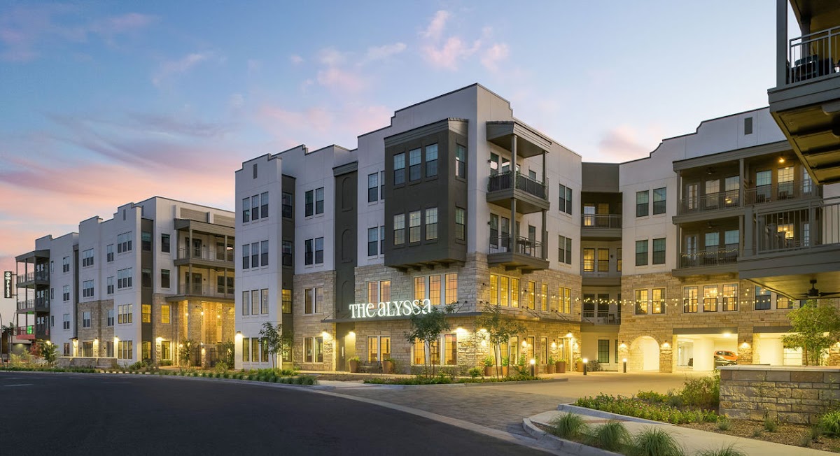The Alyssa apartments in Tempe AZ