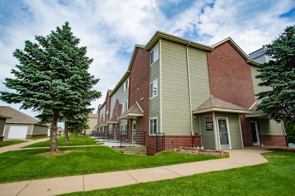 Waterford Place Townhomes apartments in Eagan, MN