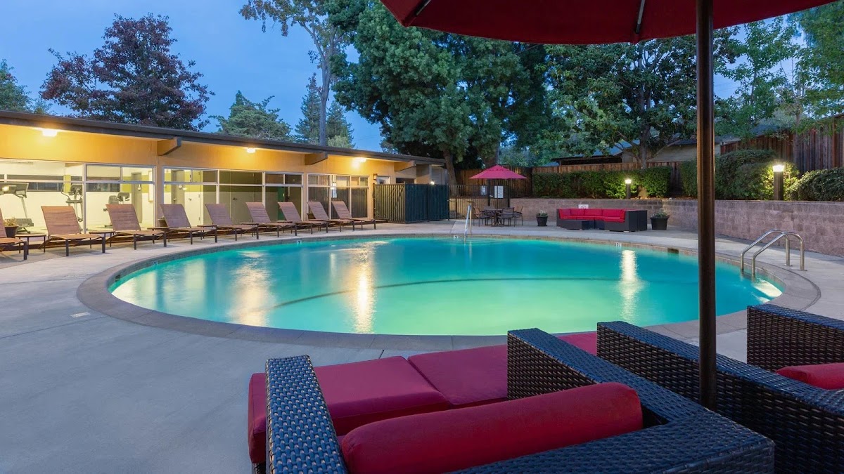 Palo Alto Place apartments in Mountain View CA