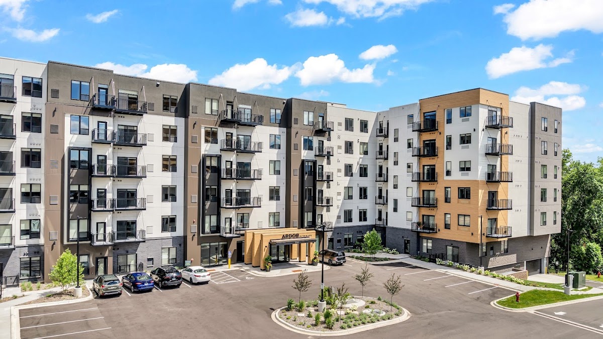 Ardor on the Bluffs South Loop Residences apartments in Eagan, MN
