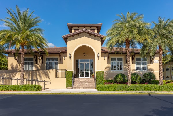 Legacy Riverwalk apartments in Hialeah FL