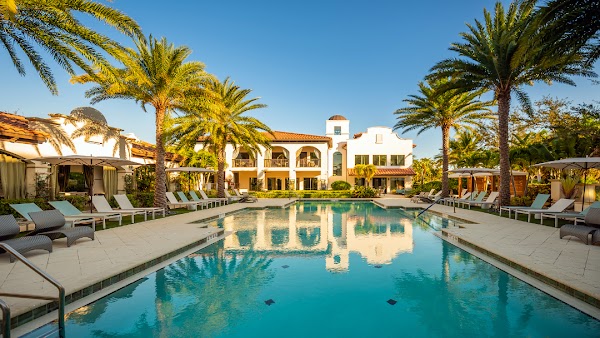 Del Ola apartments in Delray Beach FL