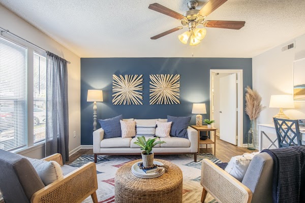 Hawthorne at New Centre apartments in Wilmington NC