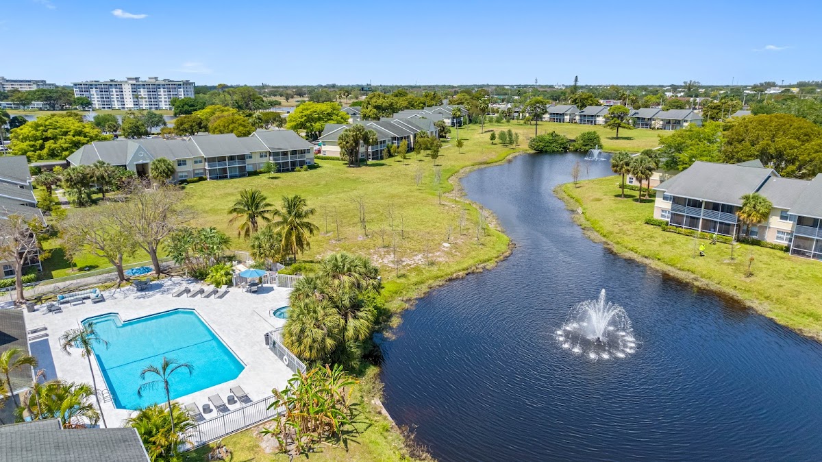 Breezes at Palm Aire apartments in Pompano Beach FL