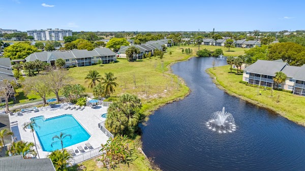 Breezes at Palm Aire apartments in Pompano Beach FL