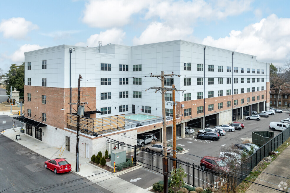 Art Lofts at Overton apartments in Memphis, TN