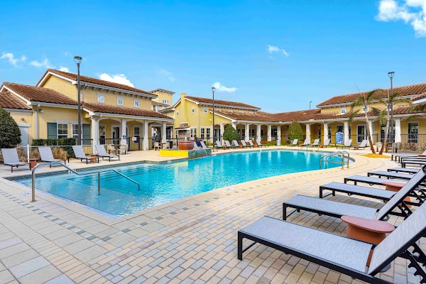 Cortland Hunter's Creek apartments in Kissimmee FL