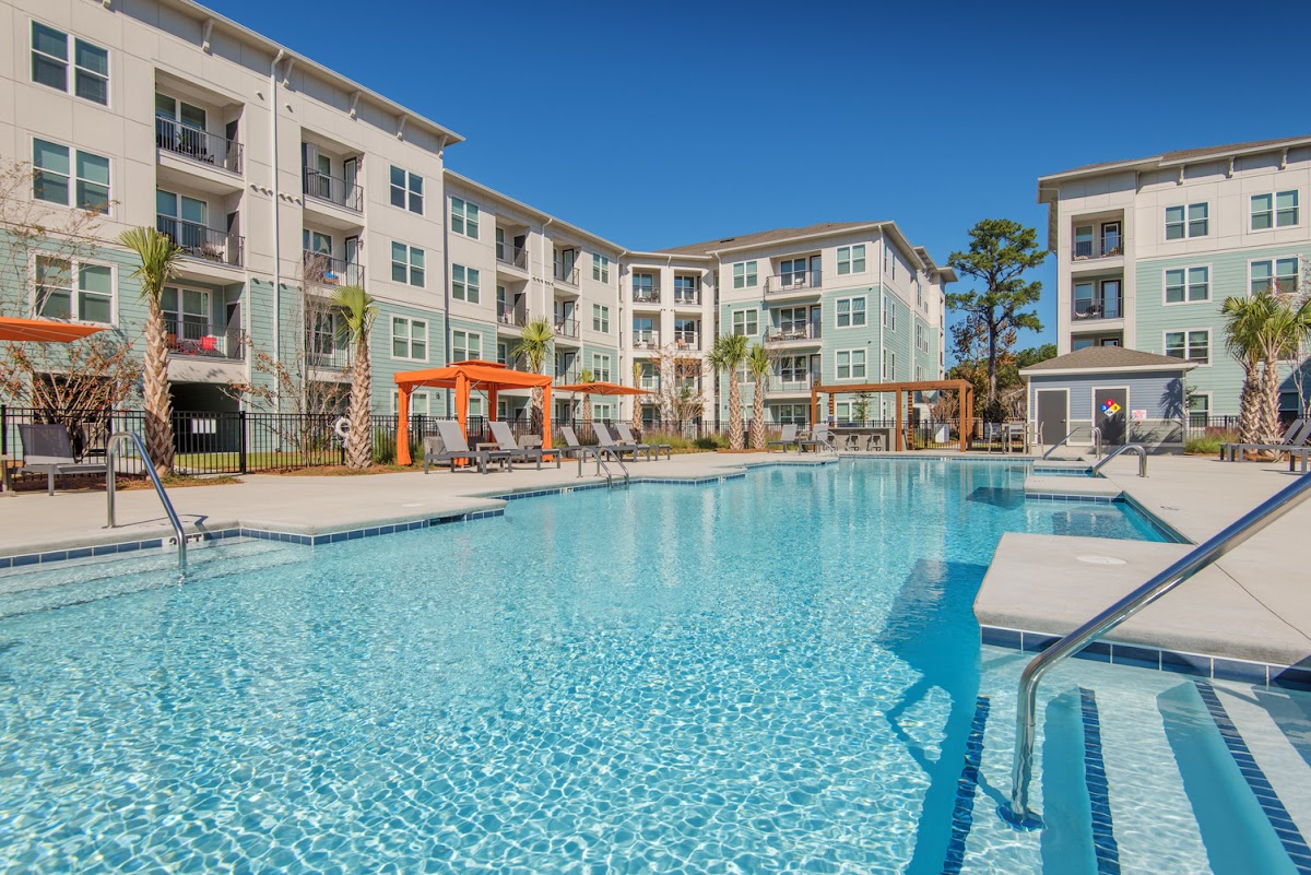 Atlantic on the Avenue apartments in North Charleston SC