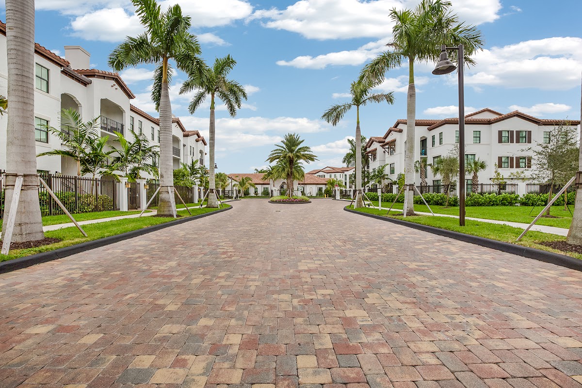 Mirador at Doral by Windsor Apartments apartments in Hialeah FL