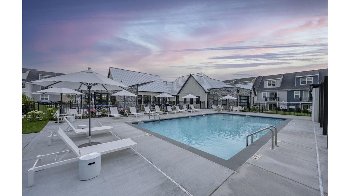 Woodside Trumbull apartments in Trumbull CT