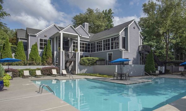 Enclave at Roswell apartments in Roswell, GA