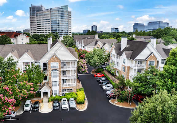 Parc at Perimeter apartments in Sandy Springs, GA