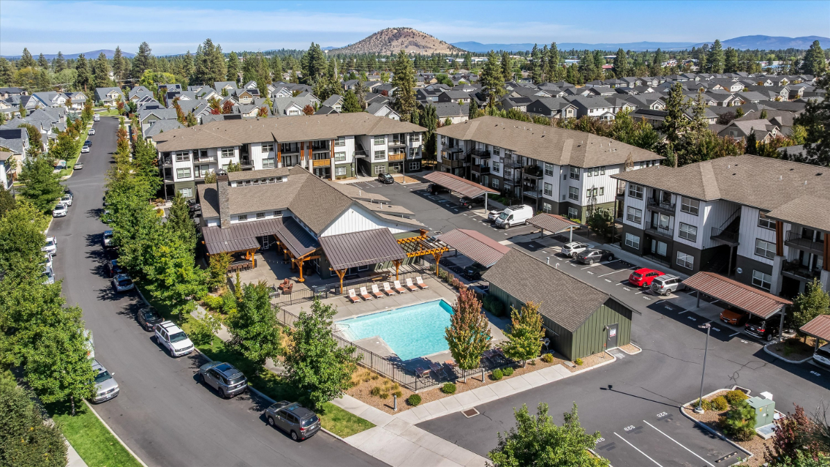 Seasons at Farmington Reserve apartments in Bend, OR
