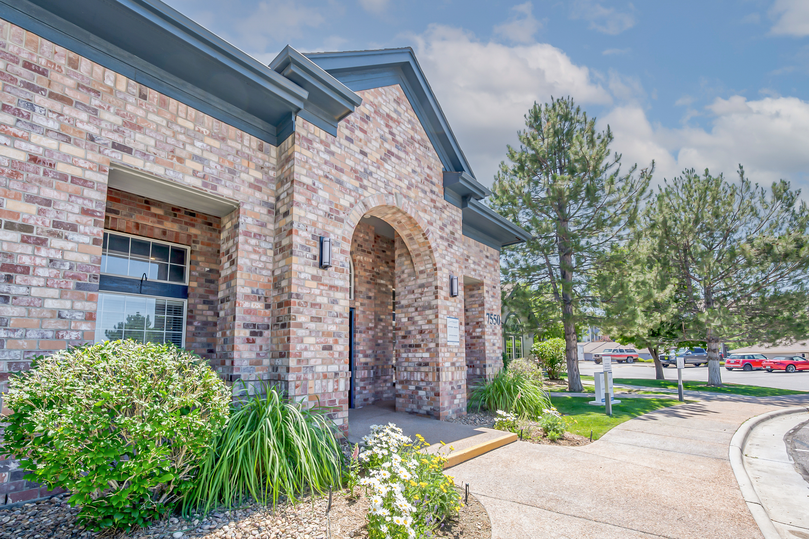 Dove Valley apartments in Centennial, CO