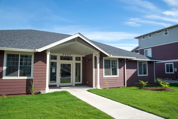 Orchard Glen Estates apartments in Medford, OR