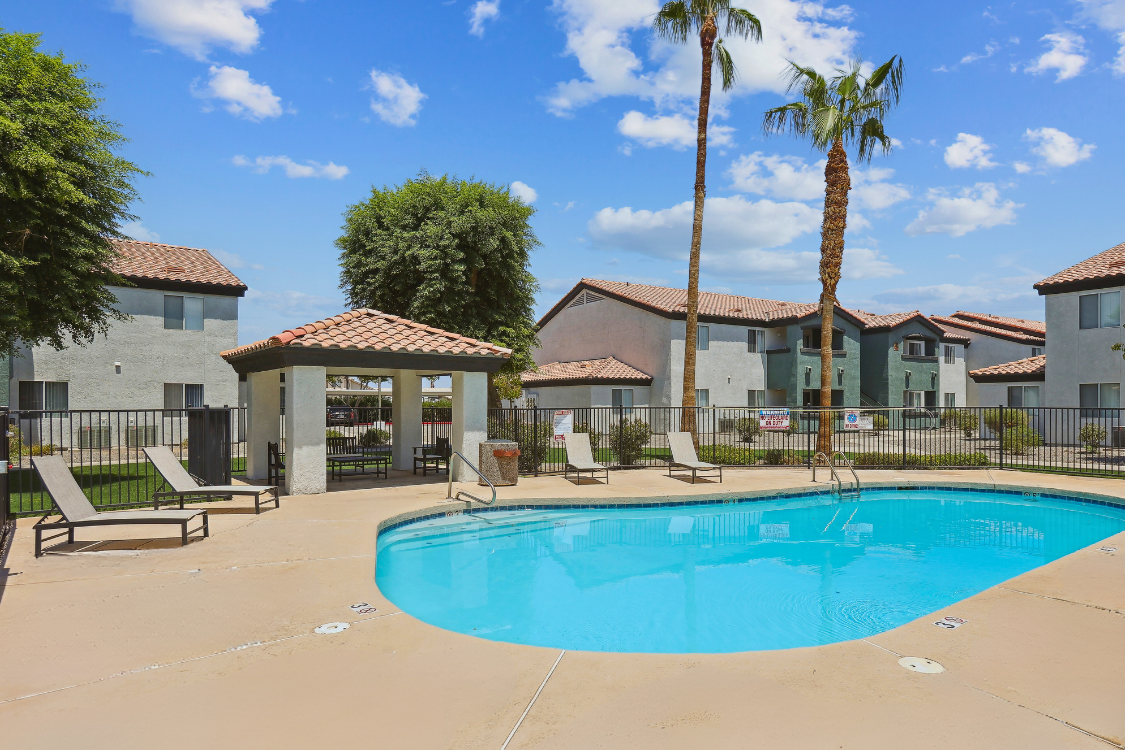 La Mirada apartments in Yuma, AZ