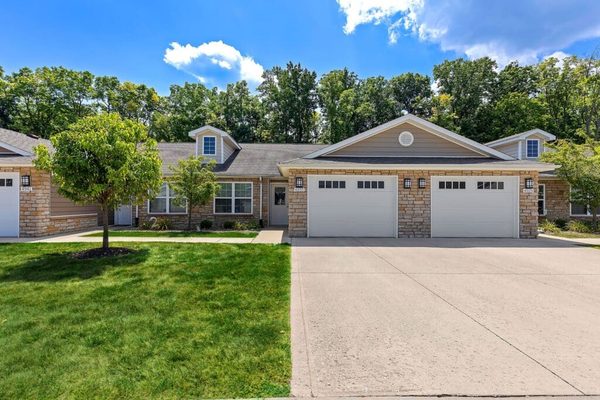 Redwood Noblesville Webster Drive apartments