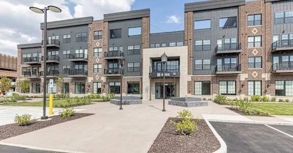 District South Apartments apartments in Fishers, IN