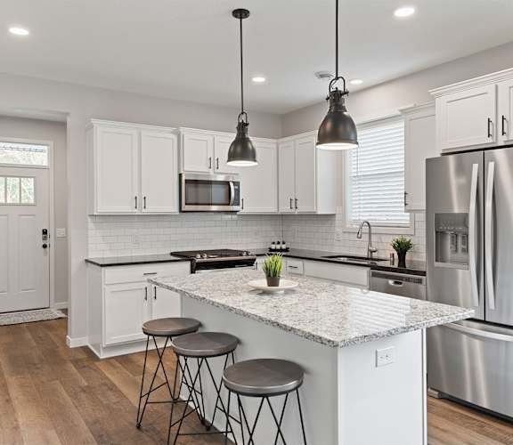 Beacon Ridge apartments in Plymouth, MN