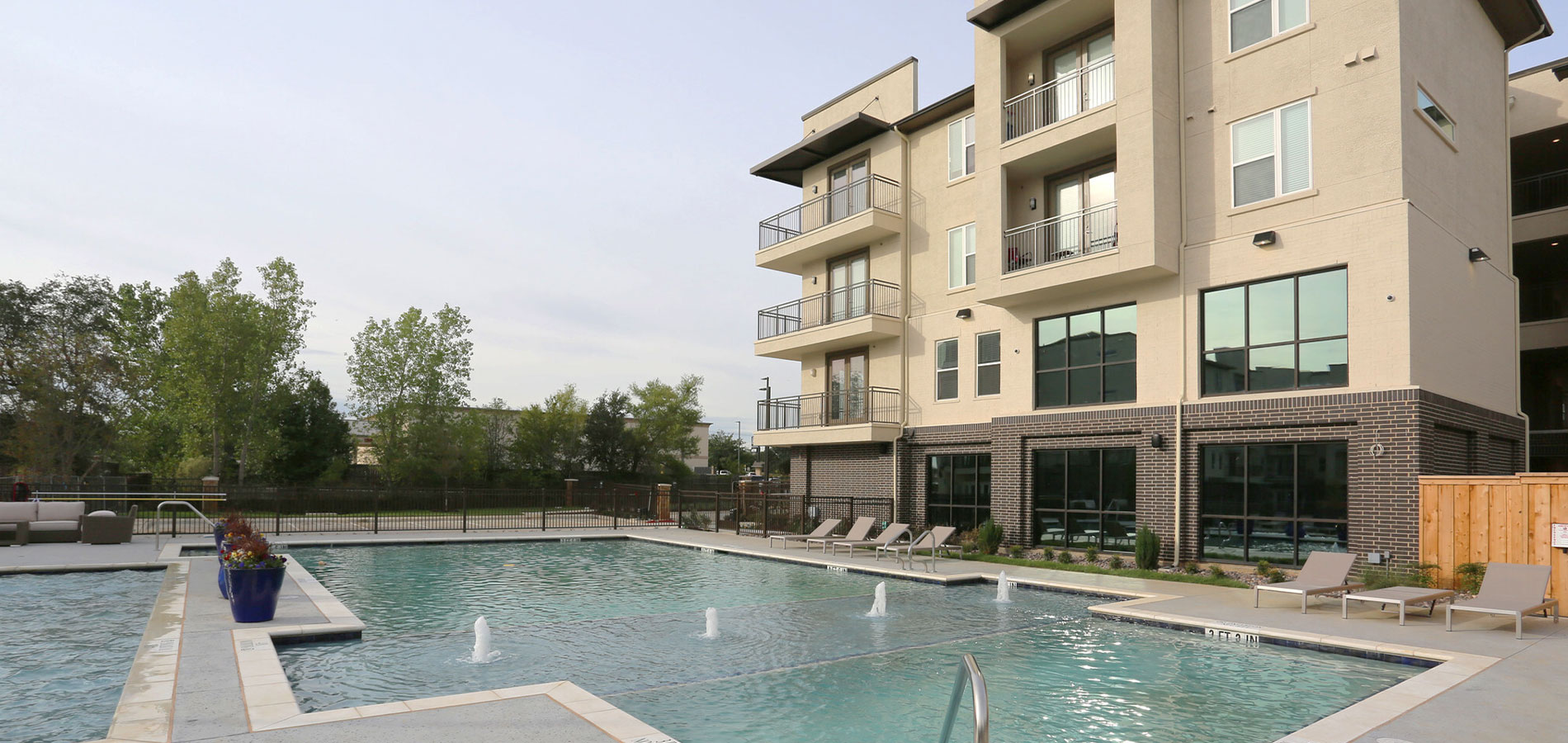 Oxford at Lake View apartments in Corinth, TX