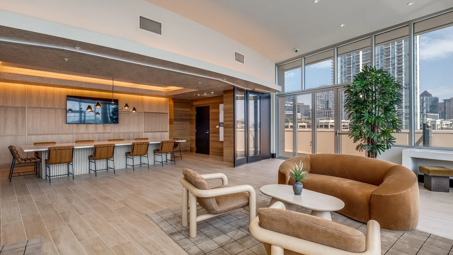 1400HiLine apartments in Dallas, TX