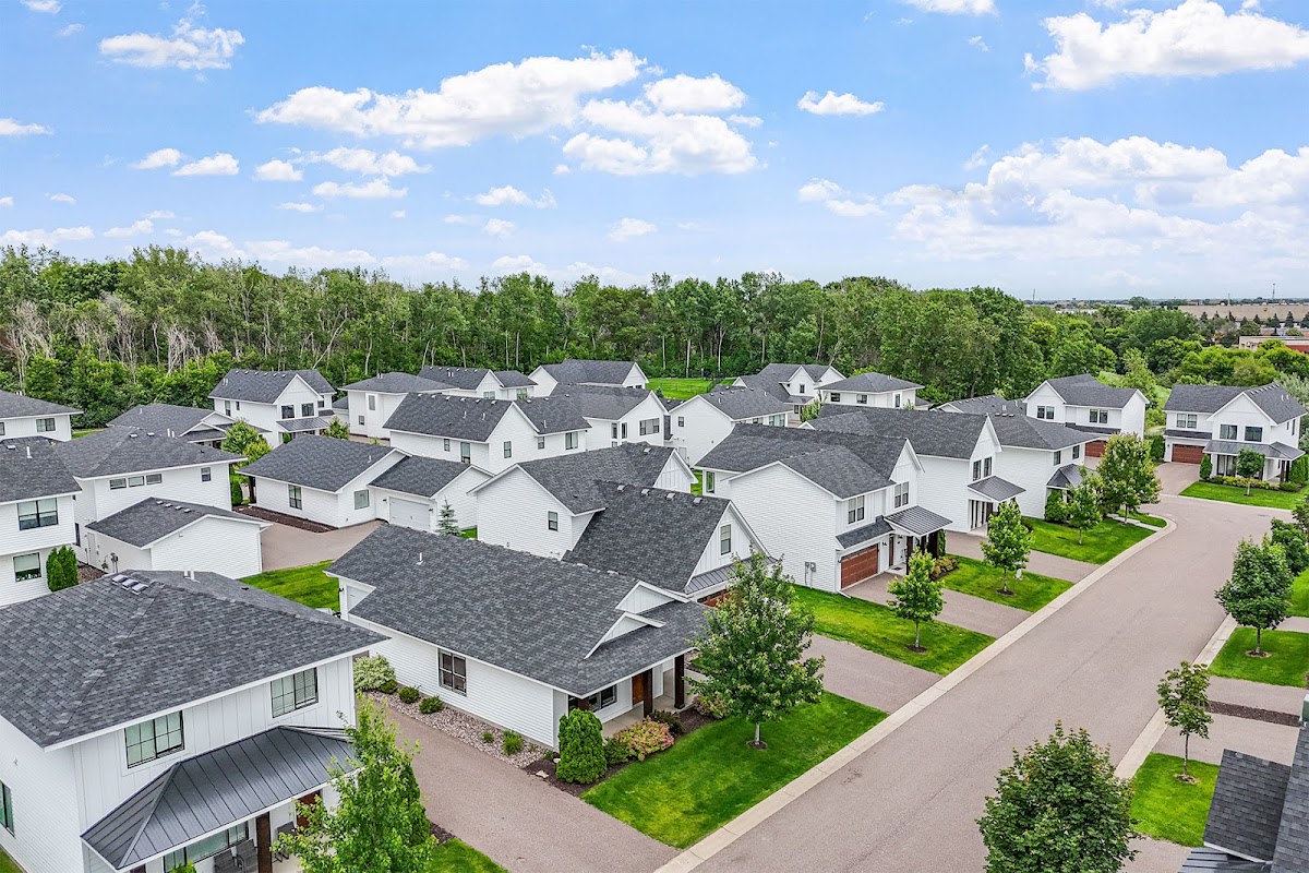 Mills Creek apartments in Maple Grove, MN