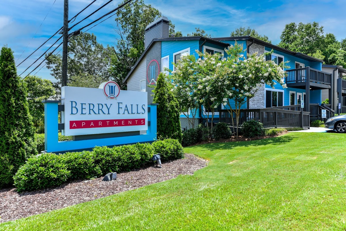 Berry Falls apartments in Hoover, AL