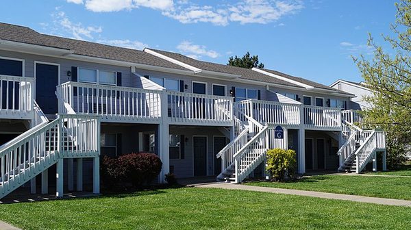 Eagle Ridge Apartments apartments in Lawrence, KS