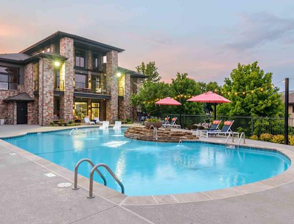 Aventura Falcon Valley apartments in Lenexa, KS