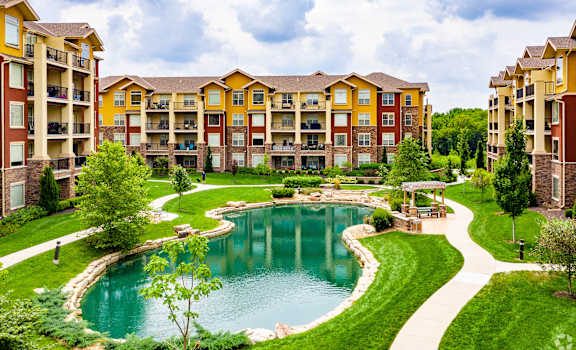 WaterCrest At City Center apartments in Lenexa, KS