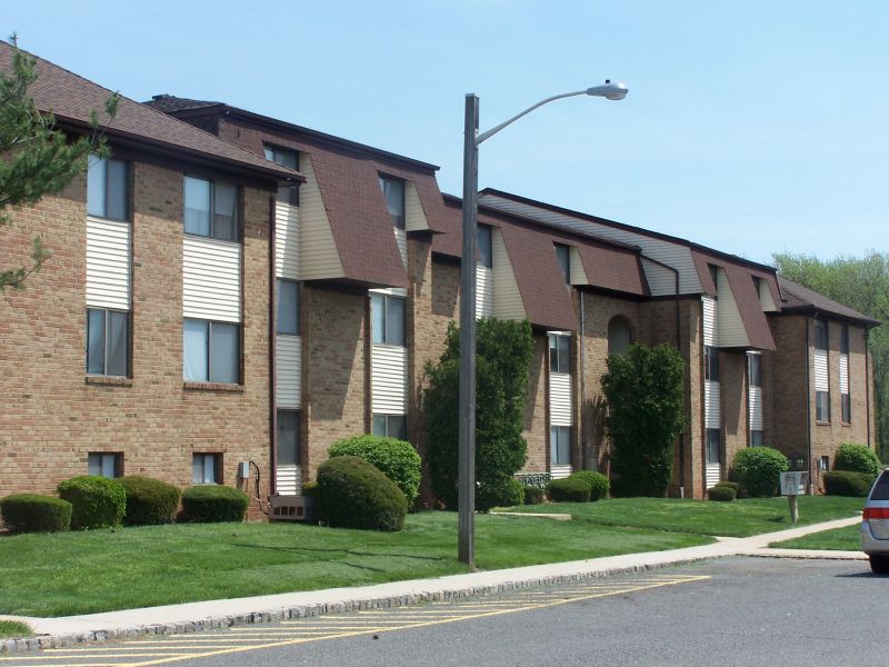 Rivendell at Edison apartments in Edison, NJ