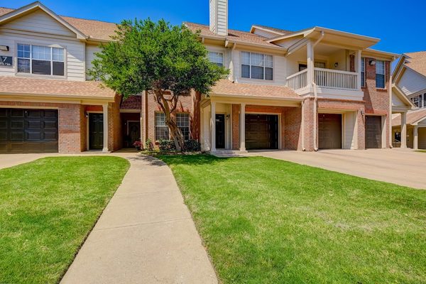 Homes of Prairie Springs apartments in Addison, TX