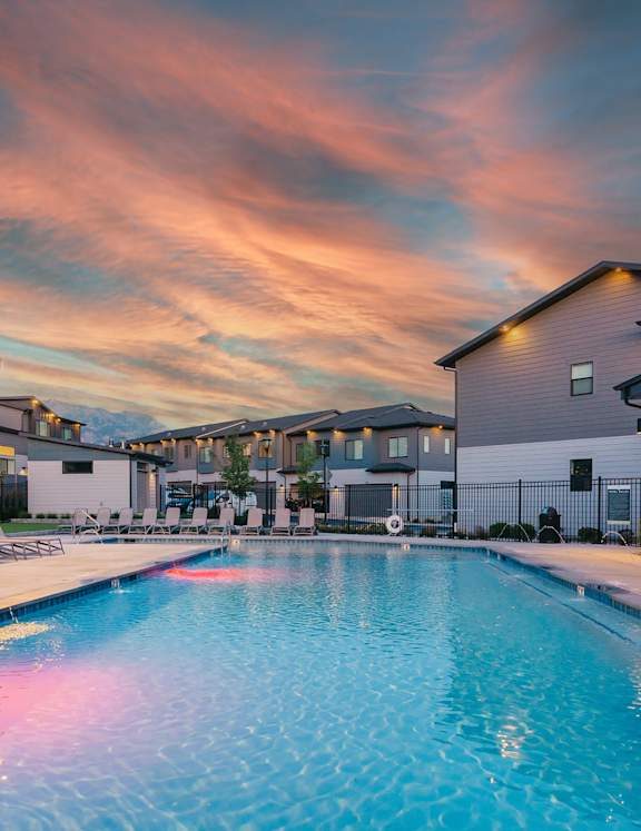 Fossil Cove Townhomes apartments in Orem, UT