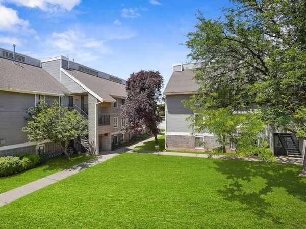 Layton Meadows Apartments apartments