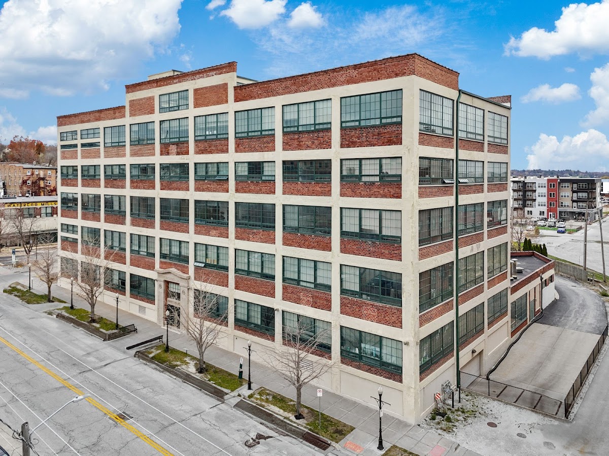 Crescent Lofts apartments in Davenport, IA