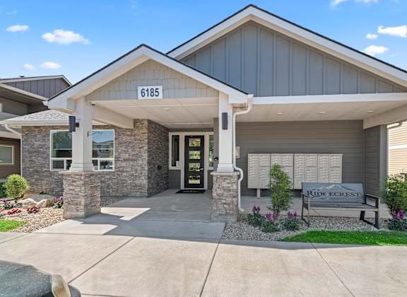 Ridgecrest Commons apartments in Nampa, ID