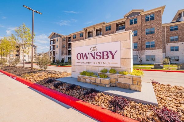 The Ownsby Apartments apartments in Addison, TX