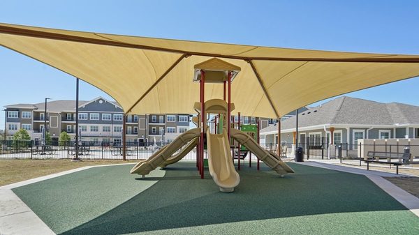 Pebblebrook Parkside apartments in Denton, TX