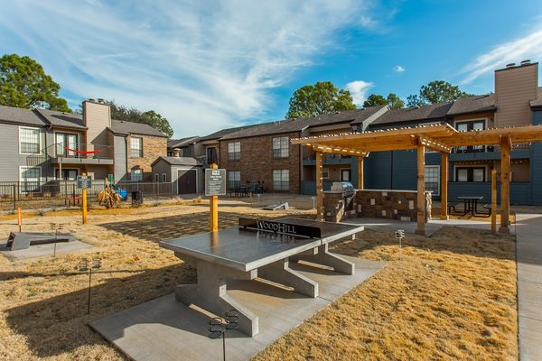 Woodhill apartments in Denton, TX