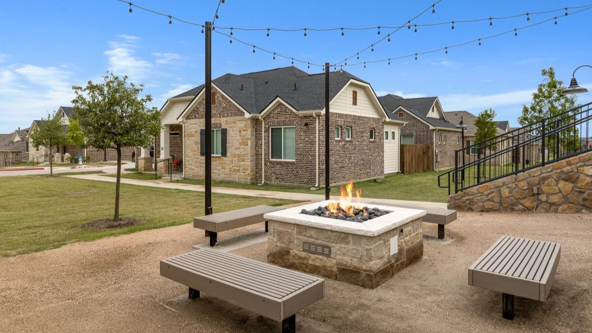 Avilla Grove apartments in Addison, TX