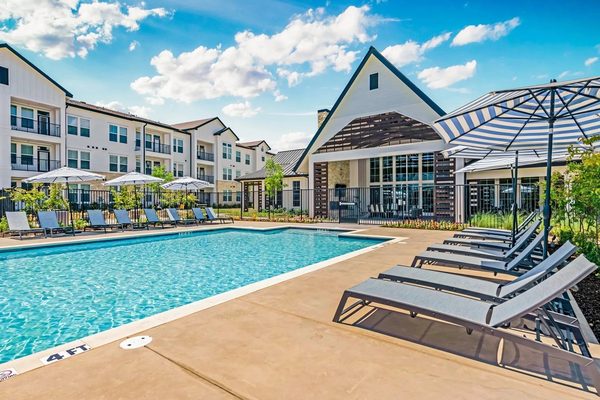 Atlas Bluewood Apartments apartments in Addison, TX